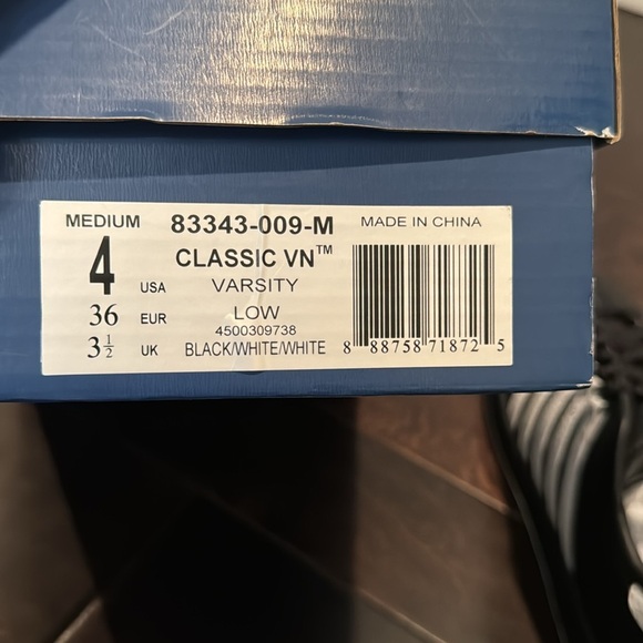 K-Swiss classic varsity low sneaker NIB 4 - Picture 7 of 8